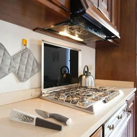 Piero Della Francesca By Halldis Apartmán *