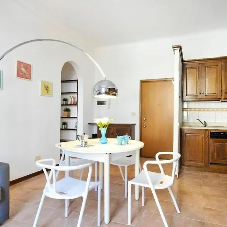 Apartment Piero Della Francesca By Halldis *