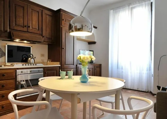 Piero Della Francesca By Halldis Apartament Mediolan